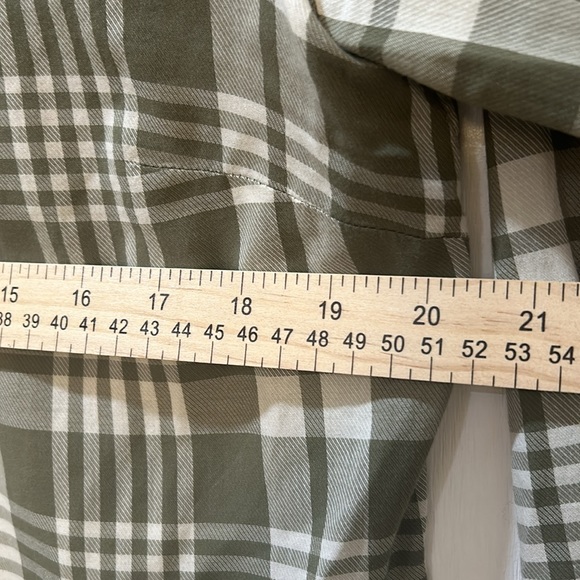 TALBOTS WOMENS BUTTOM UP SHIRT DARK GREEN LUMBERJACK LONG SLEEVES SIZE M - Picture 11 of 13
